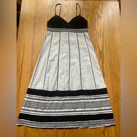 Super Cute Sundress ~ Size 10 - Picture 1 of 8